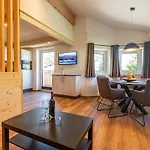 Apartment Tevini Boutique By We Rent Zell am See