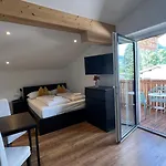 Tevini Boutique By We Rent Apartmán *