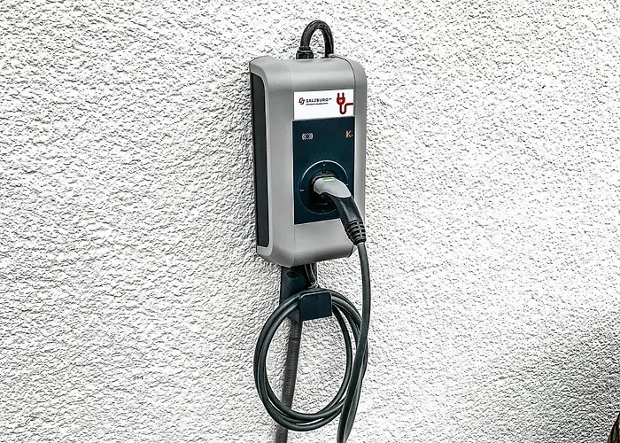 Tevini Boutique By We Rent *