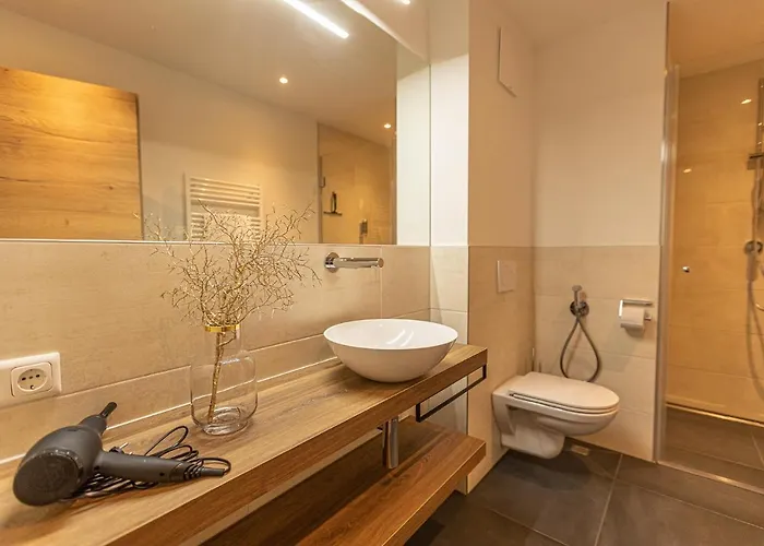 Tevini Boutique By We Rent *