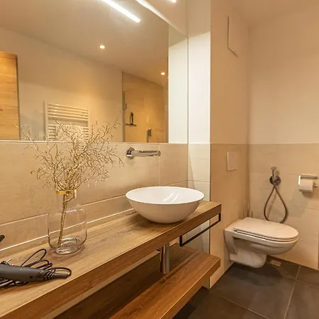 Tevini Boutique By We Rent *